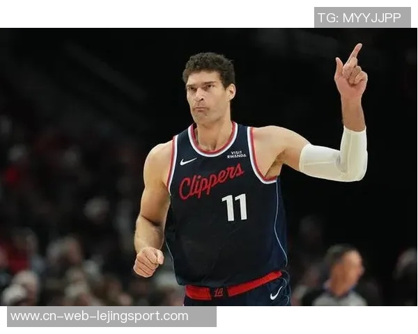 爵士队与快船队激战正酣谁能在这场对决中笑到最后 爵士队与快船队激战正酣谁能在这场对决中笑到最后