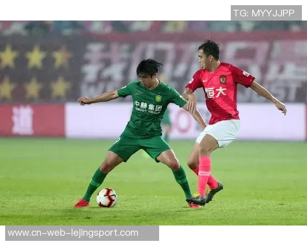 国安与恒大巅峰对决精彩上演球迷期待精彩瞬间与激烈较量